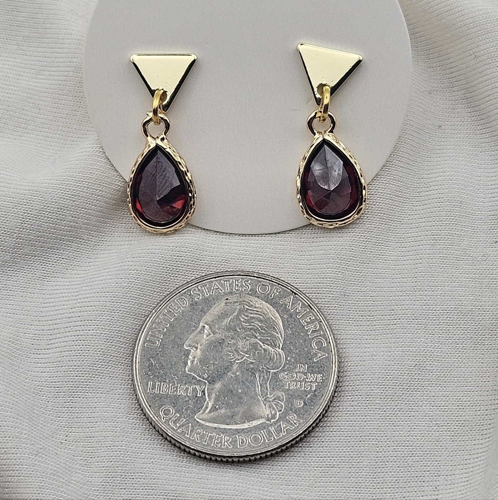 Elegant Gold and Red Teardrop Earrings - Picture 9 of 9